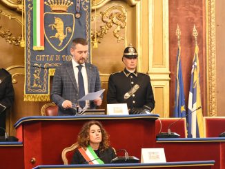 Il consigliere Claudio Cerrato ha aperto la cerimonia di ricorrenza degli 80 anni di liberazione del campo di Mauthausen